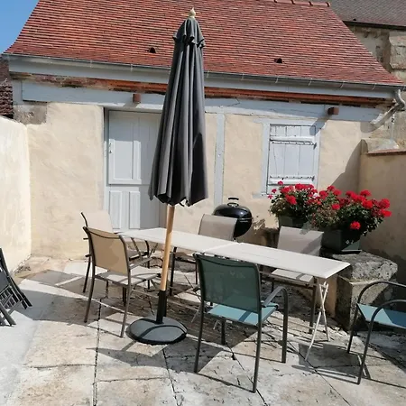 Historique Renove A 2 Niveaux Avec Parking Et Jardin - Fr-1-489-571 Theneuille
