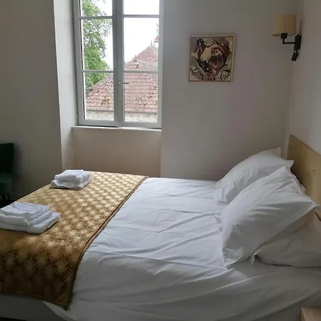 Historique Renove A 2 Niveaux Avec Parking Et Jardin - Fr-1-489-571 Theneuille