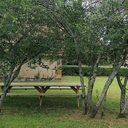 Semesterbostad Charme Authentique A Theneuille, Inclus - Fr-1-489-571 Theneuille