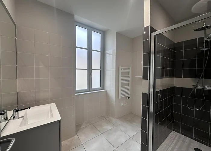 Charme Authentique A Theneuille, Inclus - Fr-1-489-571